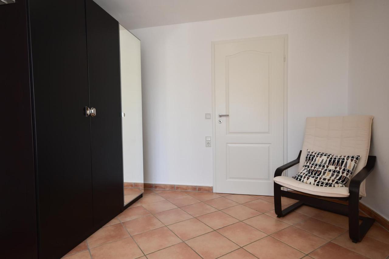 In The Second Line, Modern Beachfront Holiday Home In Costabella, מארבלה מראה חיצוני תמונה